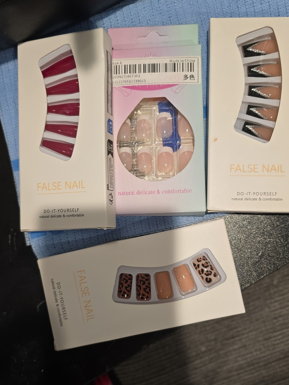 (4)False Nail Set - Nude & Leopard Accent Press-On Nails